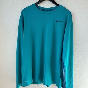 NWT Men’s Nike Dri-Fit Shirt